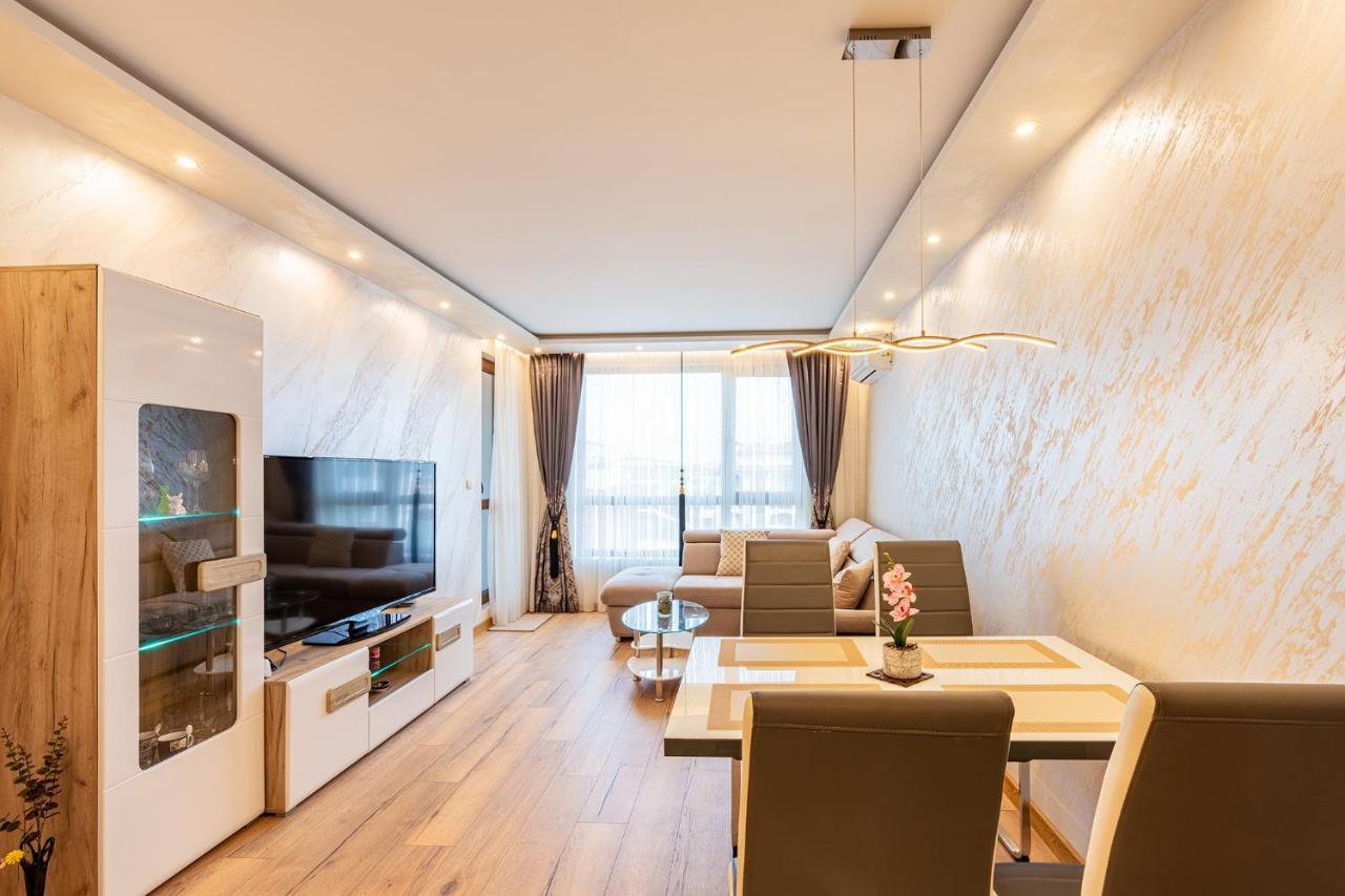 M1 Pool And Beach View Apartment Burgas Zewnętrze zdjęcie