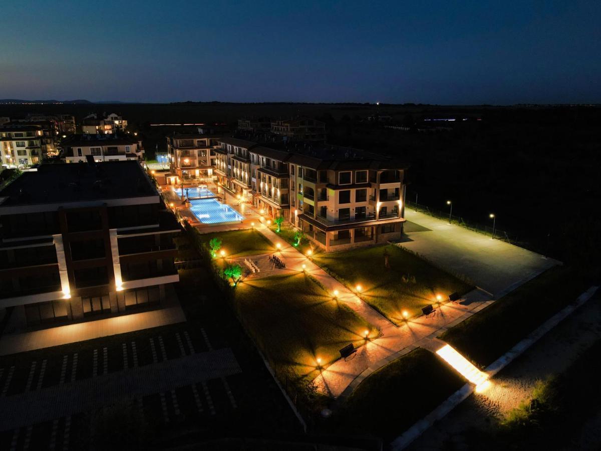 M1 Pool And Beach View Apartment Burgas Zewnętrze zdjęcie