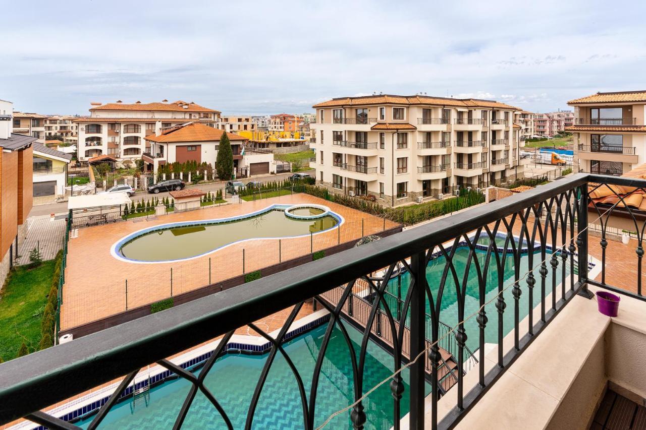 M1 Pool And Beach View Apartment Burgas Zewnętrze zdjęcie