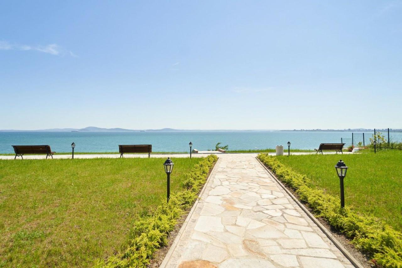 M1 Pool And Beach View Apartment Burgas Zewnętrze zdjęcie