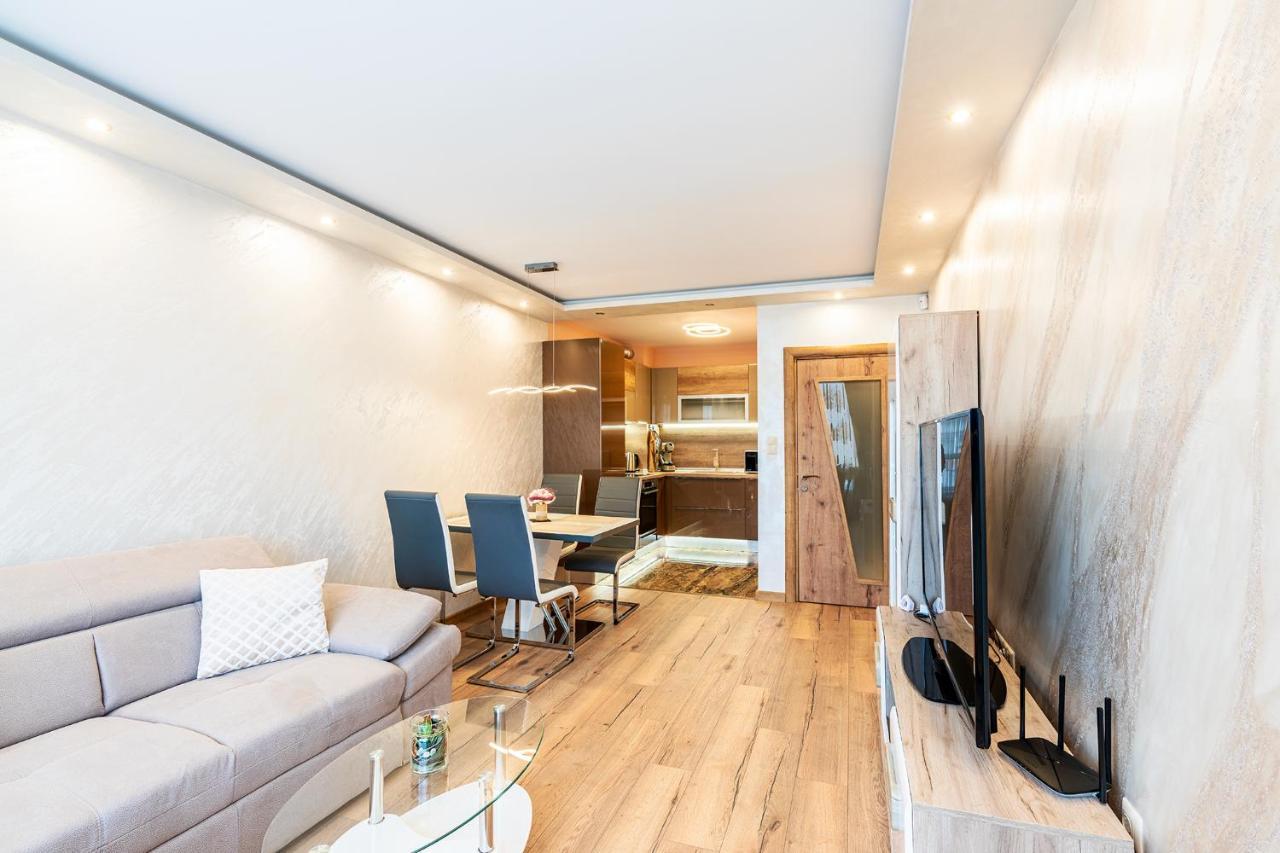 M1 Pool And Beach View Apartment Burgas Zewnętrze zdjęcie