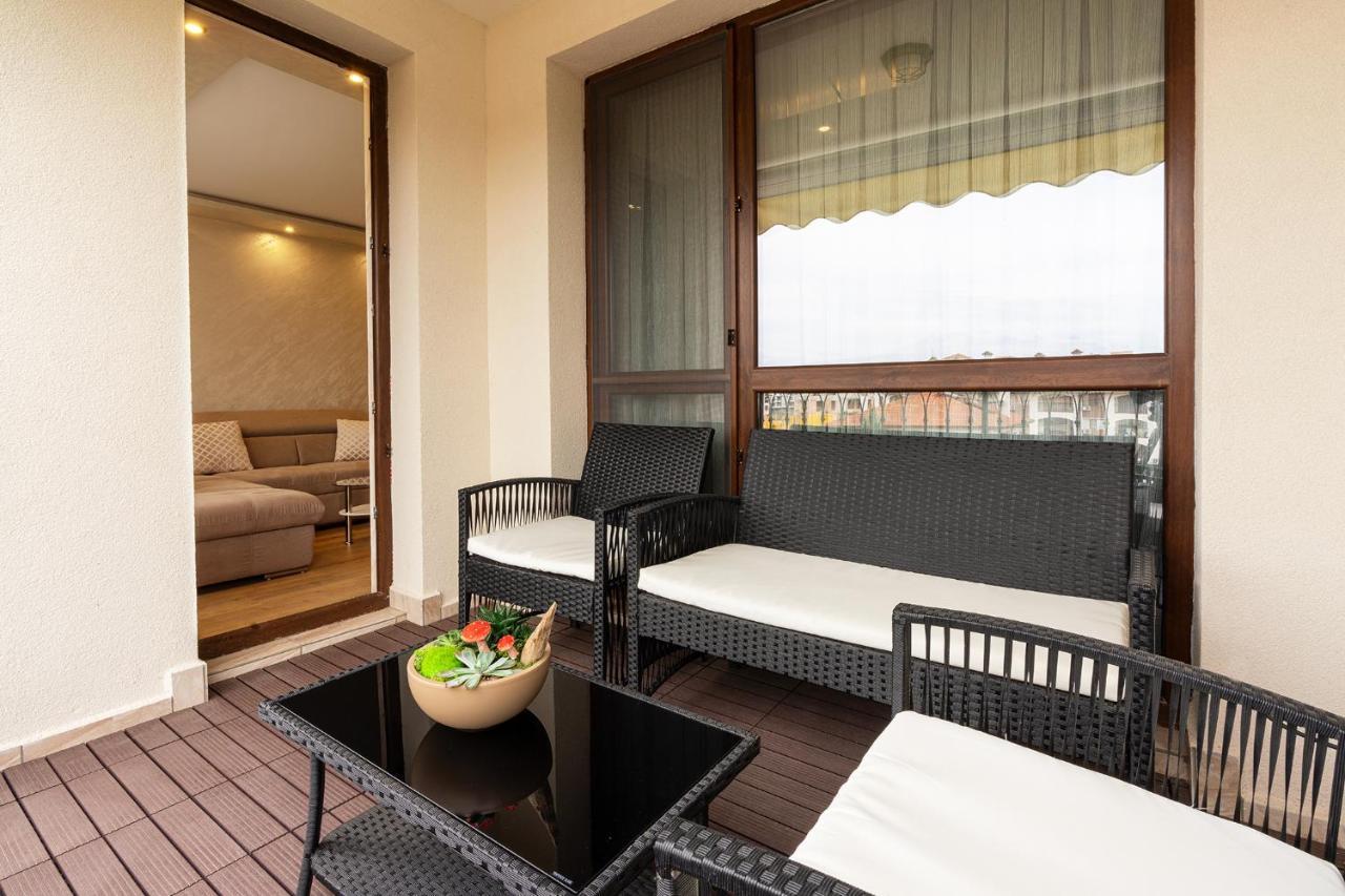 M1 Pool And Beach View Apartment Burgas Zewnętrze zdjęcie