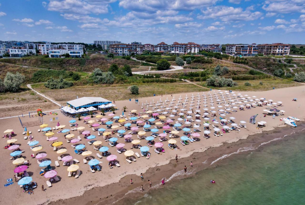 M1 Pool And Beach View Apartment Burgas Zewnętrze zdjęcie